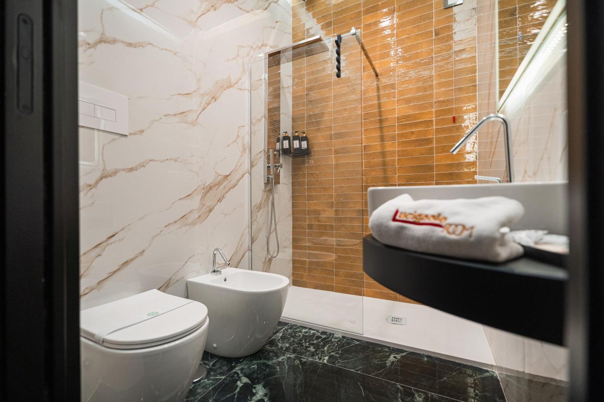 Lucignoloroom Stazione Naples